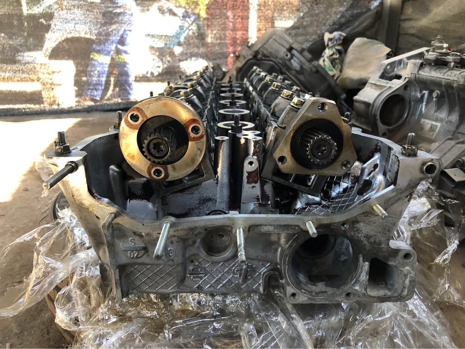 BMW 320i  Cylinder Head - Private Seller
