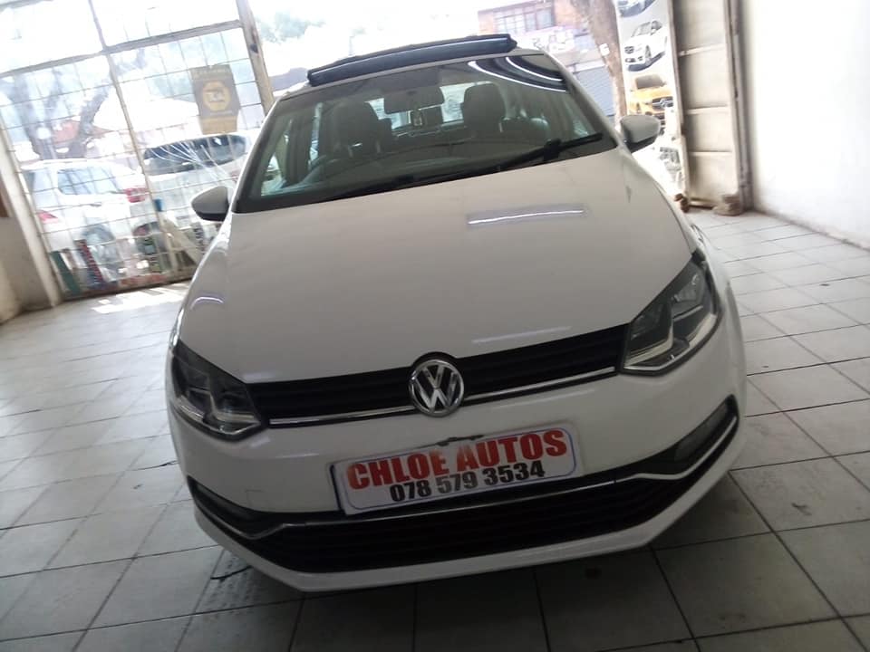 2016 VW POLO TSI 1.2 COMFORTLINE MANUAL  PETROL WHITE SUNROOF 72.000KM.