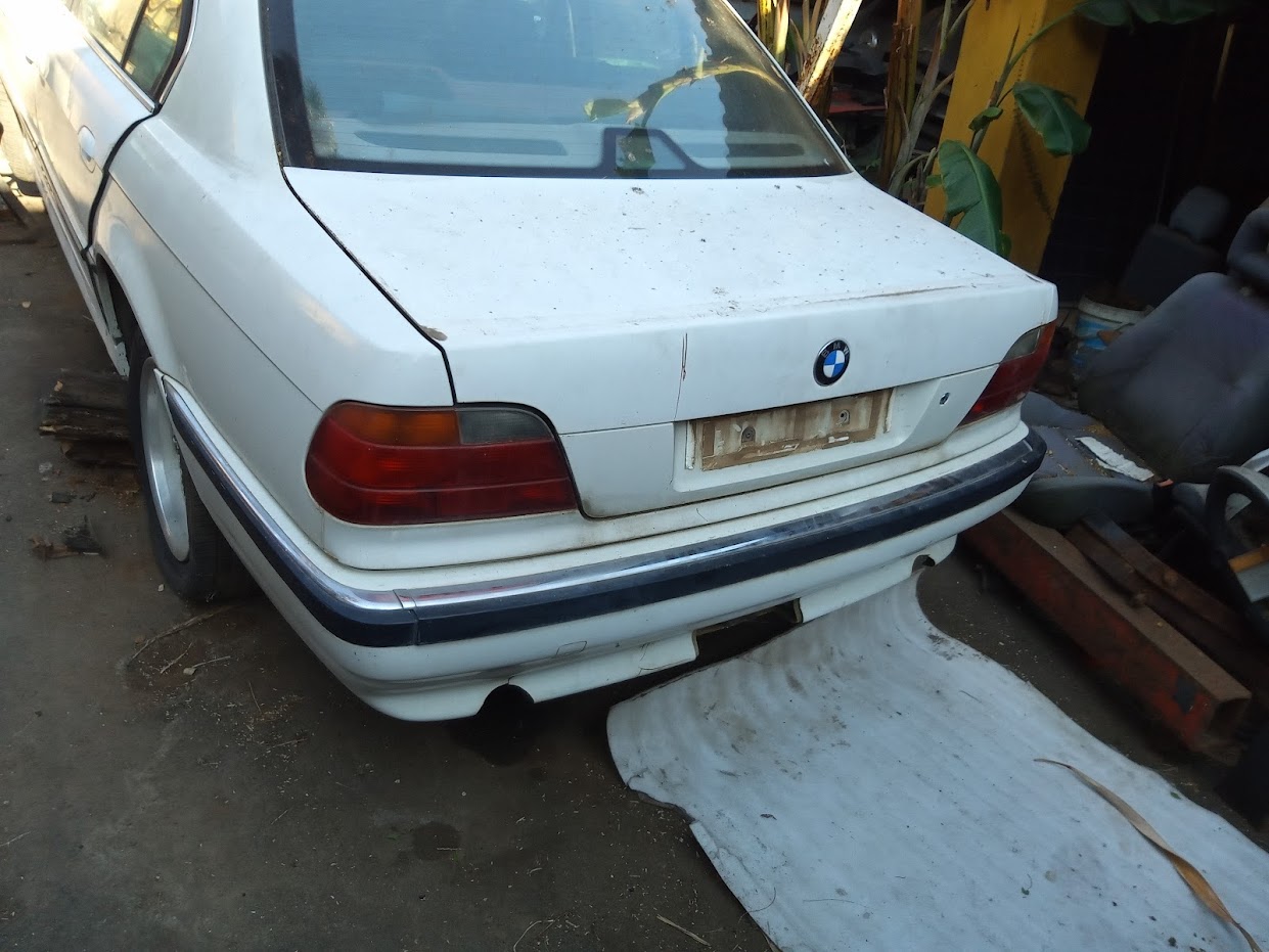 BMW 740i Stripping For Spares