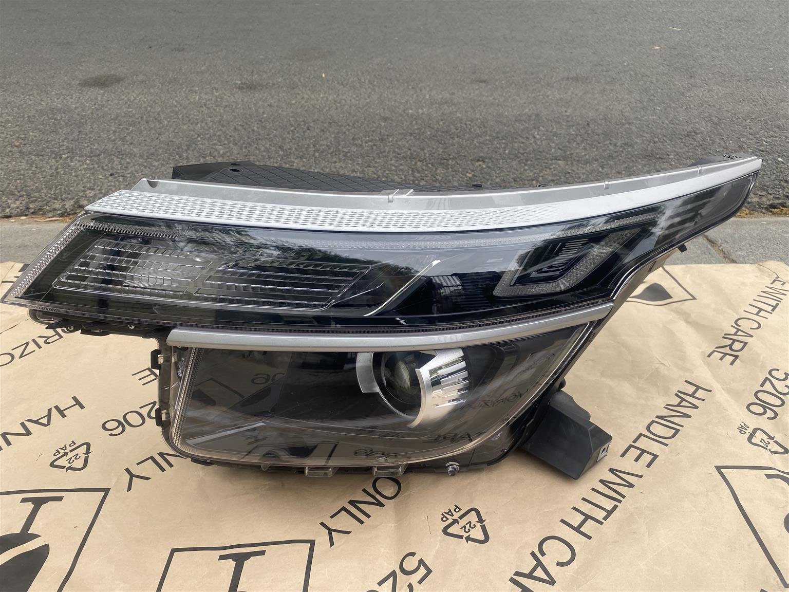 2023 KIA SELTOS EX LED HEADLIGHT LEFT SIDE FOR SALE. IN PRISTINE CONDITION - Private Seller 2023 KIA SELTOS EX LED HEADLIGHT LEFT SIDE FOR SALE. IN PRISTINE CONDITION - Private Seller