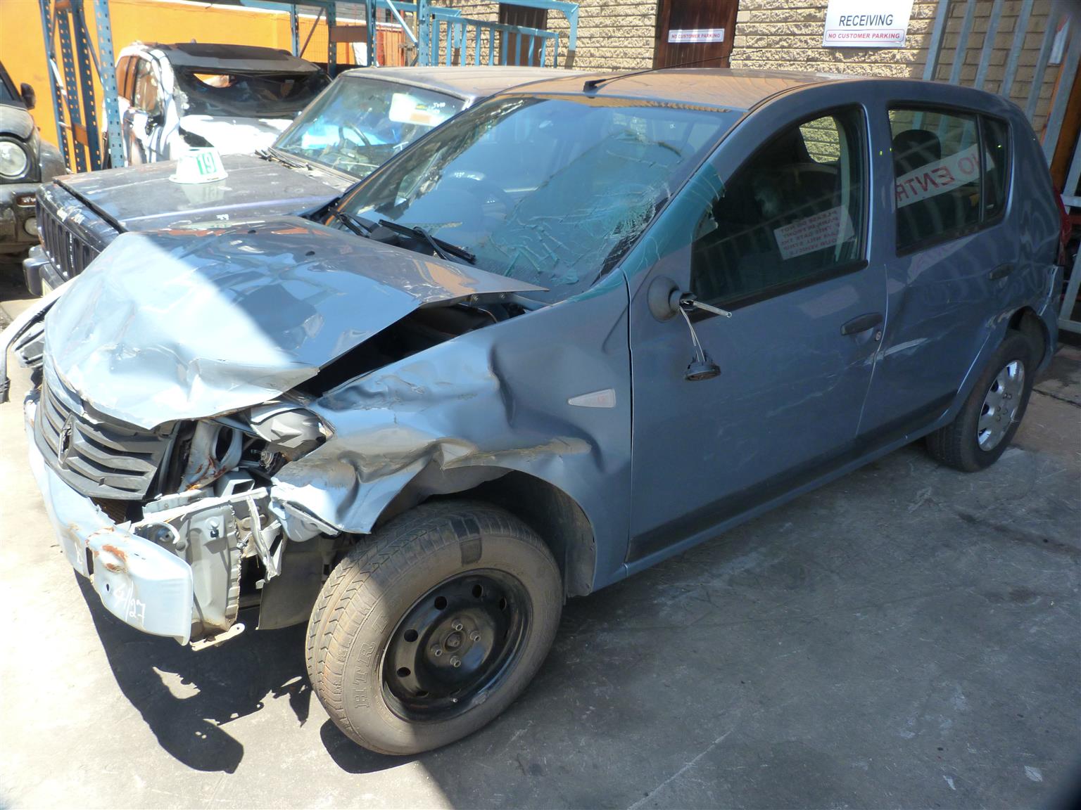 Renault Sandero 1.6 8V Manual - 2011 - Private Seller Renault Sandero 1.6 8V Manual - 2011 - Private Seller