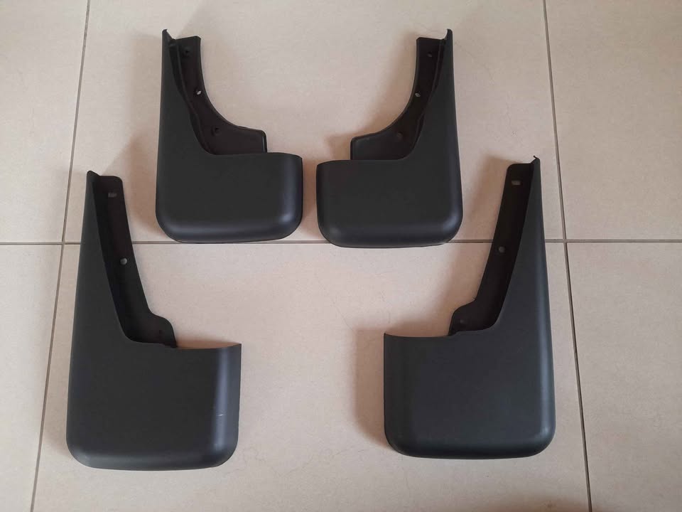 CHEVROLET UTILITY 2010/18 BRAND NEW LONG TYPE MUDFLAPS SET FORSALE - Private Seller