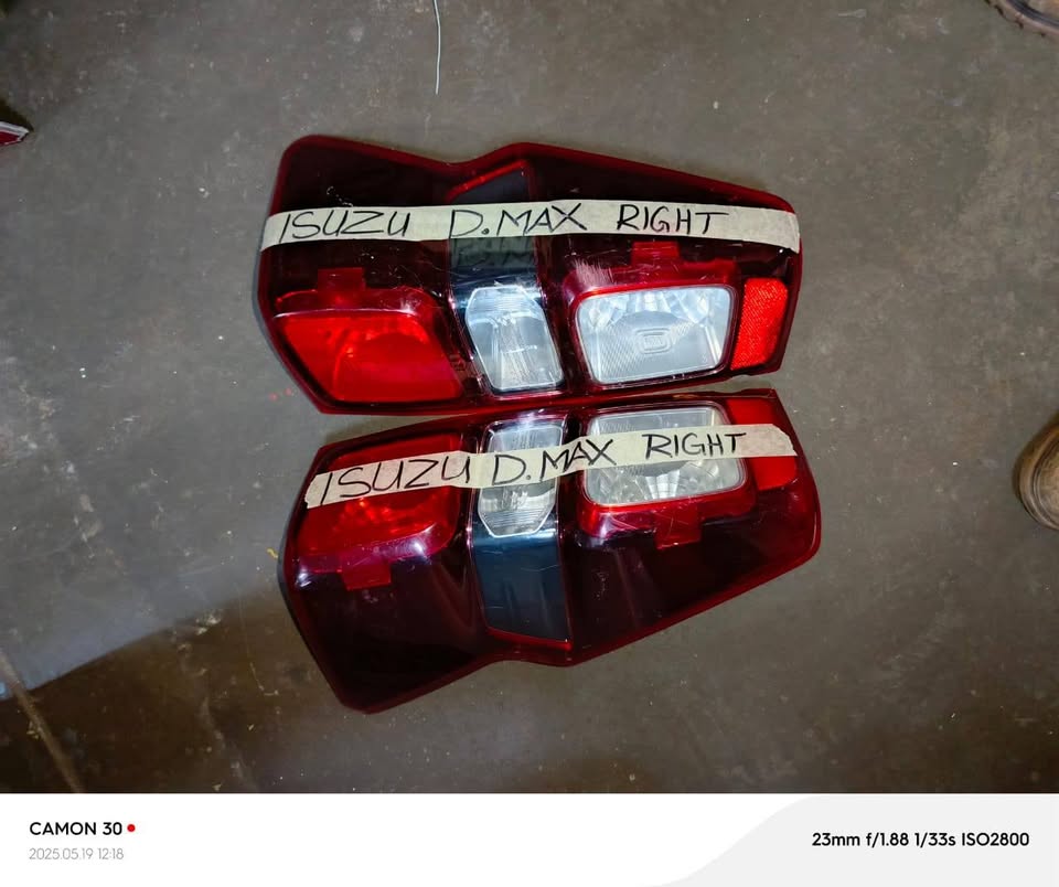 Isuzu D-Max Right Taillight - Private Seller Isuzu D-Max Right Taillight - Private Seller