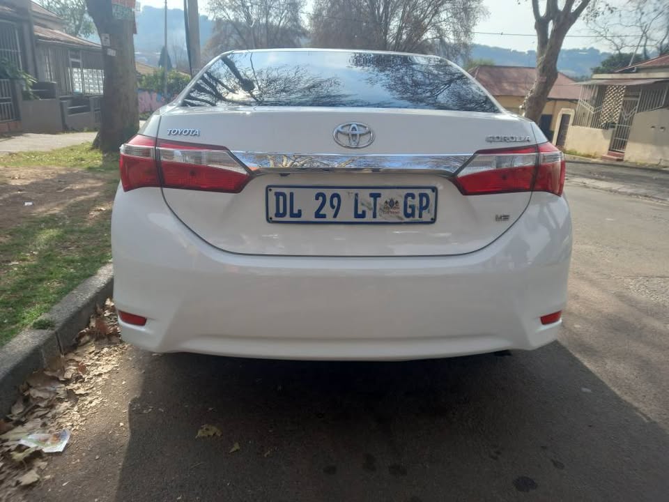 2015 Toyota Corolla Prestige 1.6 Petrol, Automatic, White, 75000kms,Leather seats Reverse.