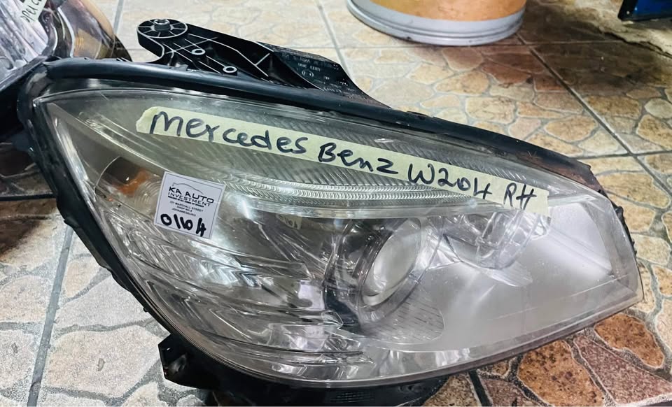 Mercedes Benz W204 xenon headlight