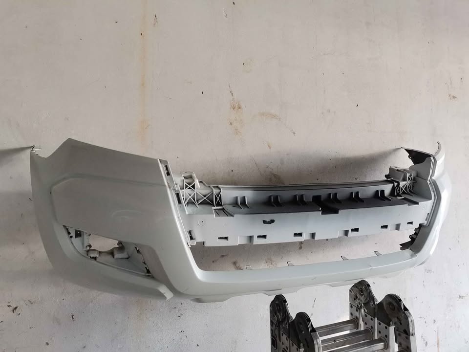 Ford Ranger T7 front bumper 2016-2018 - Private Seller Ford Ranger T7 front bumper 2016-2018 - Private Seller