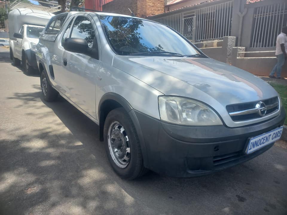 2009 OPEL CORSA UTILITY BAKKIE 1.7 DIESEL, MANUAL, SILVER COLOR, MILEAGE 109000KMS