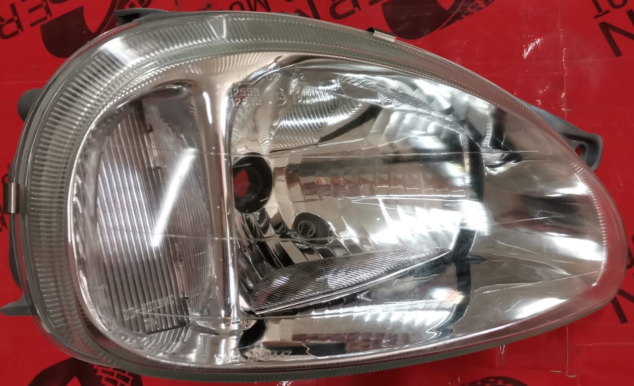 Used Headlight for Opel Corsa B - Private Seller