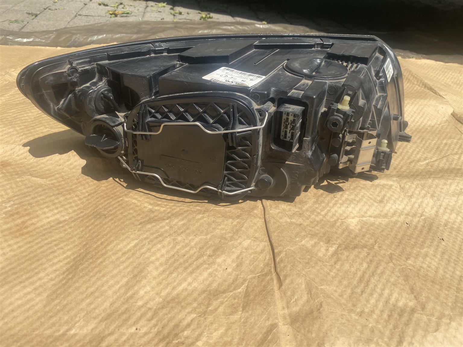 2012 VOLVO S40 HEADLIGHT LEFT SIDE FOR SALE. OEM IN PRISTINE CONDITION - Private Seller 2012 VOLVO S40 HEADLIGHT LEFT SIDE FOR SALE. OEM IN PRISTINE CONDITION - Private Seller