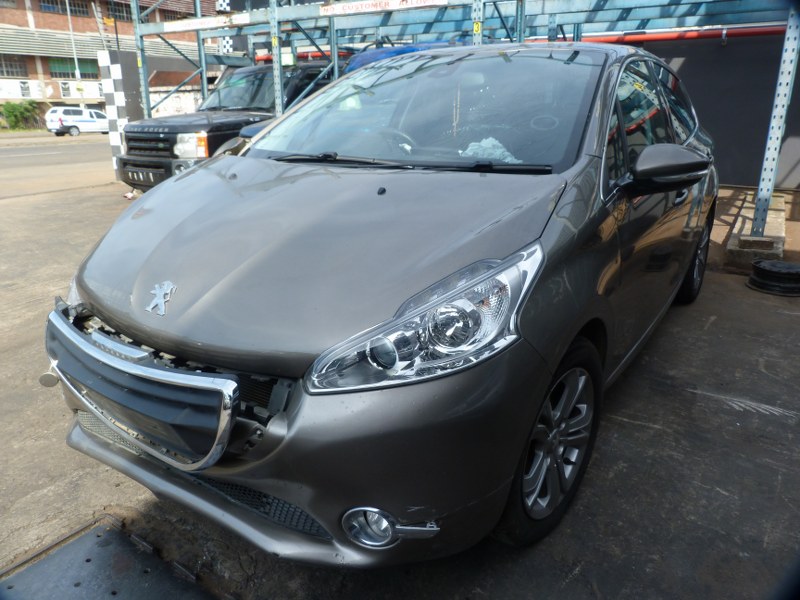 Peugeot 208 1.6 VTi Active AT Bronze - 2015 STRIPPING FOR SPARES - Private Seller