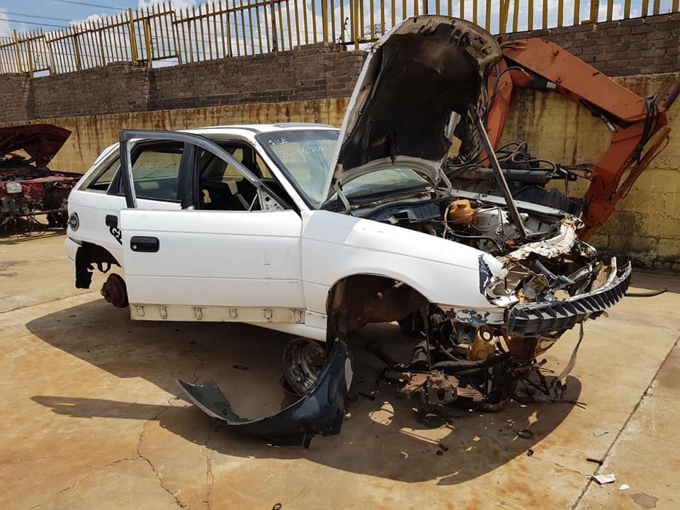 Opel Astra kadett 2.0 stripping for spares - Private Seller Opel Astra kadett 2.0 stripping for spares - Private Seller