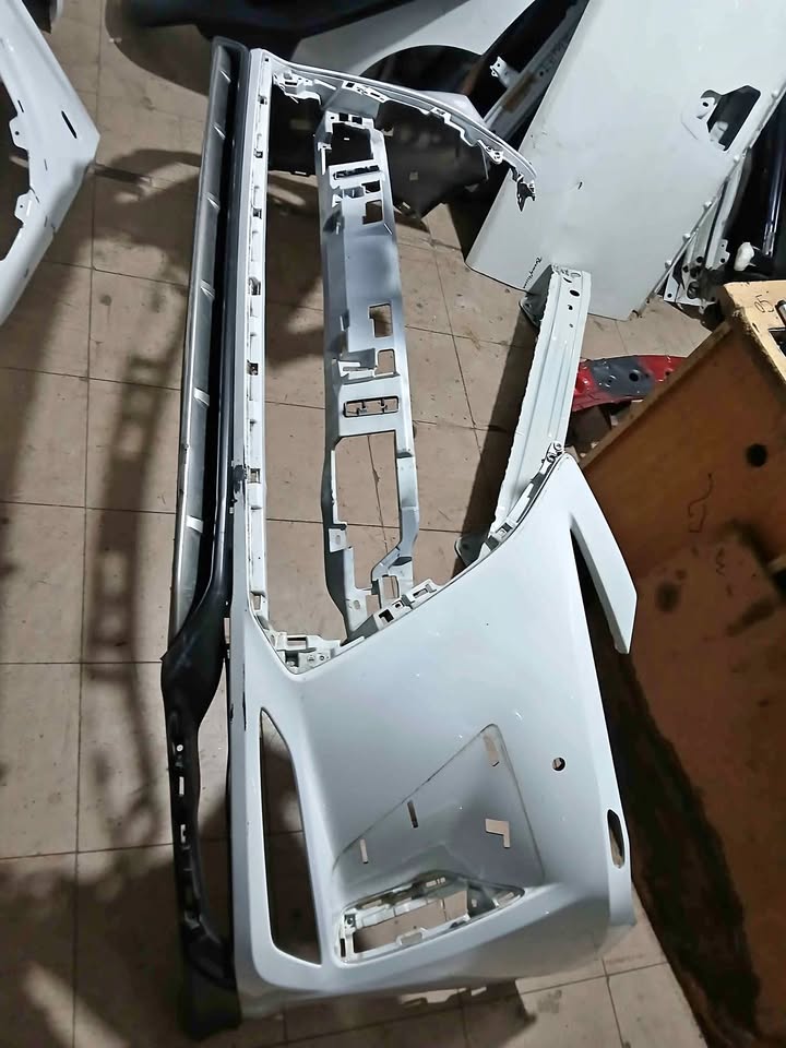 Lexus Rx350 bumper - Private Seller Lexus Rx350 bumper - Private Seller