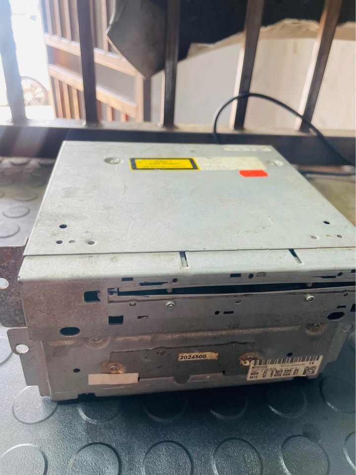 BMW (7 Series) CD Player - Private Seller
