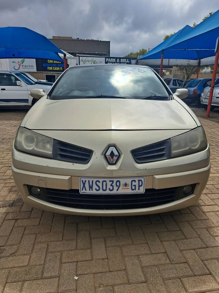 Renault Megane 2.0i