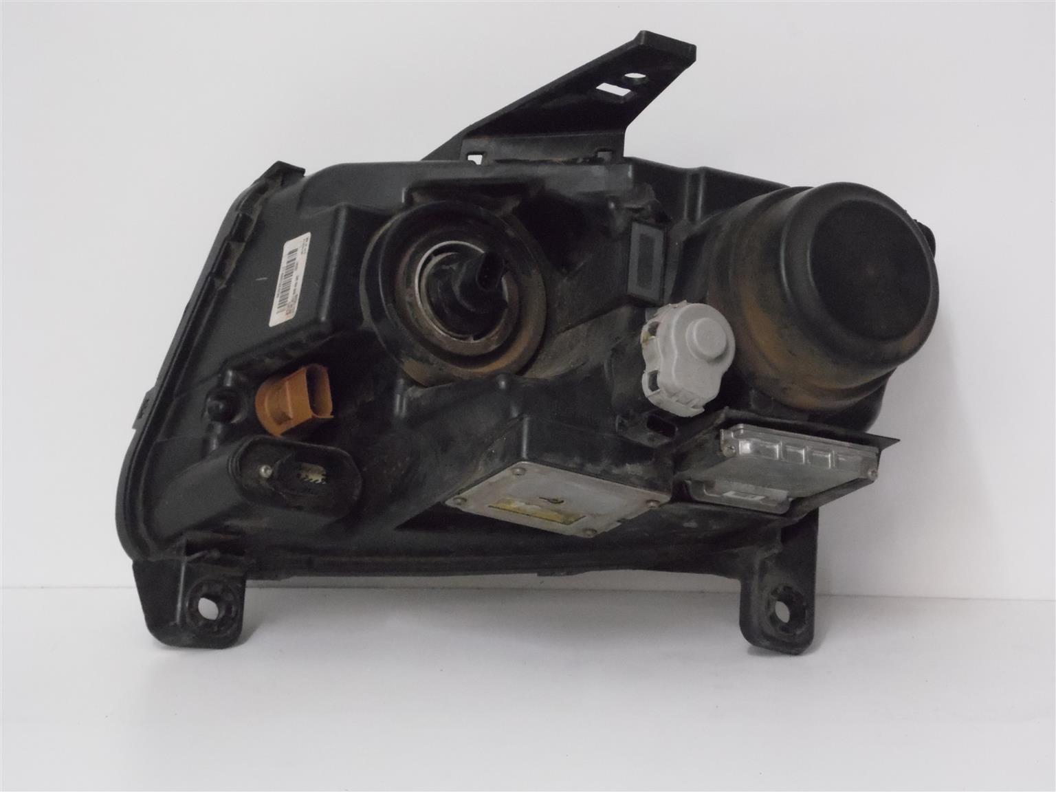 Headlamp Jeep Grand Cherokee SRT8 2011- - Private Seller