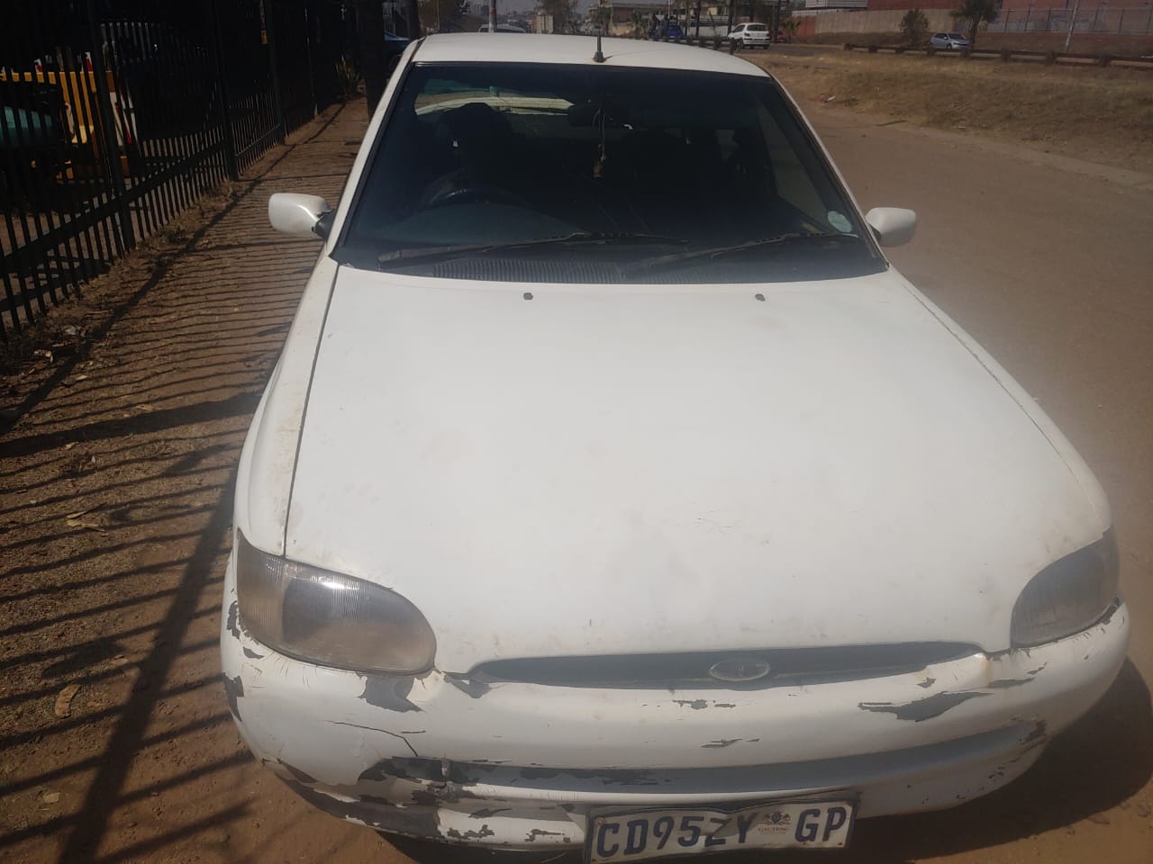 FORD ESCORT BODY PARTS FOR SALE - Private Seller FORD ESCORT BODY PARTS FOR SALE - Private Seller