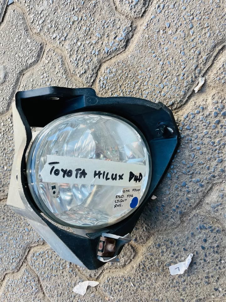 Toyota Hilux D4D fog light - Private Seller