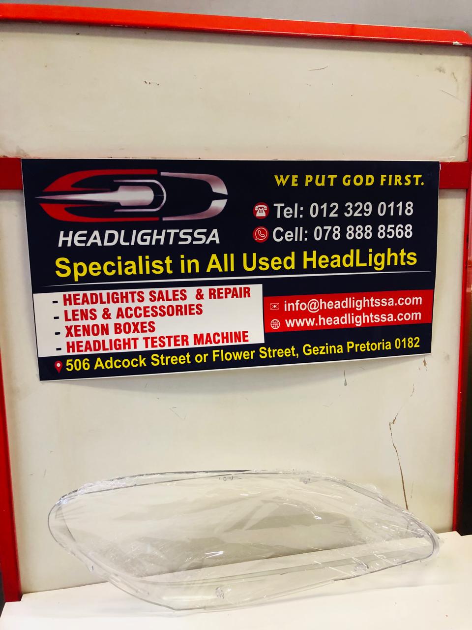 Volvo V40 left side headlight replacement lens - Private Seller Volvo V40 left side headlight replacement lens - Private Seller