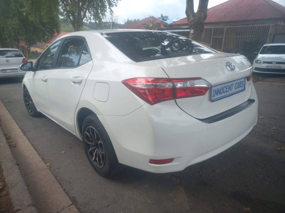 2021 Toyota Corolla Prestige Sedan 1.6 Oeyrol, Manual, White color, Mileage
