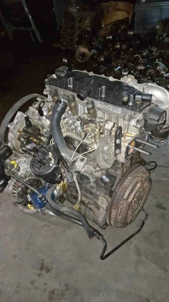 Peugeot 206 2.0 10dy engine selling - Private Seller Peugeot 206 2.0 10dy engine selling - Private Seller