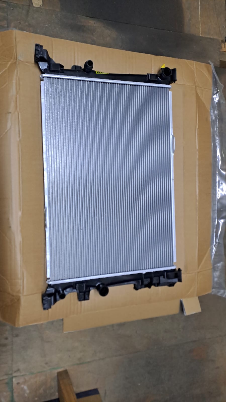 New Mercedes W176 Automatic Radiator (2013-2018) - Private Seller New Mercedes W176 Automatic Radiator (2013-2018) - Private Seller