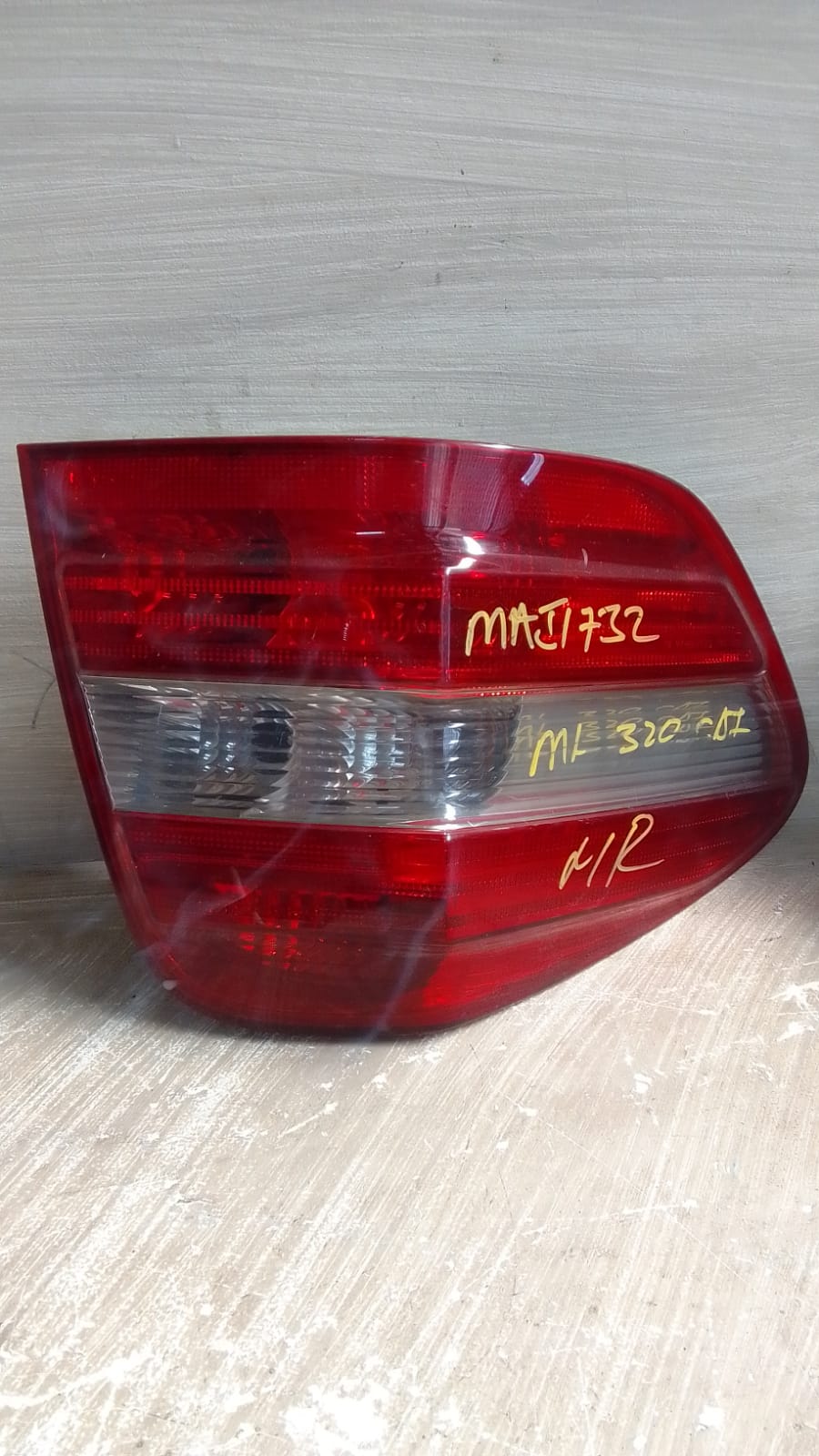 Mercedes Benz ml320 cdi used right rear taillight for sale - Private Seller Mercedes Benz ml320 cdi used right rear taillight for sale - Private Seller