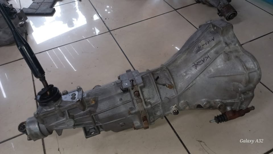 Nissan Hardbody NP300 4x2 Mnaual 5 Spd Gearbox