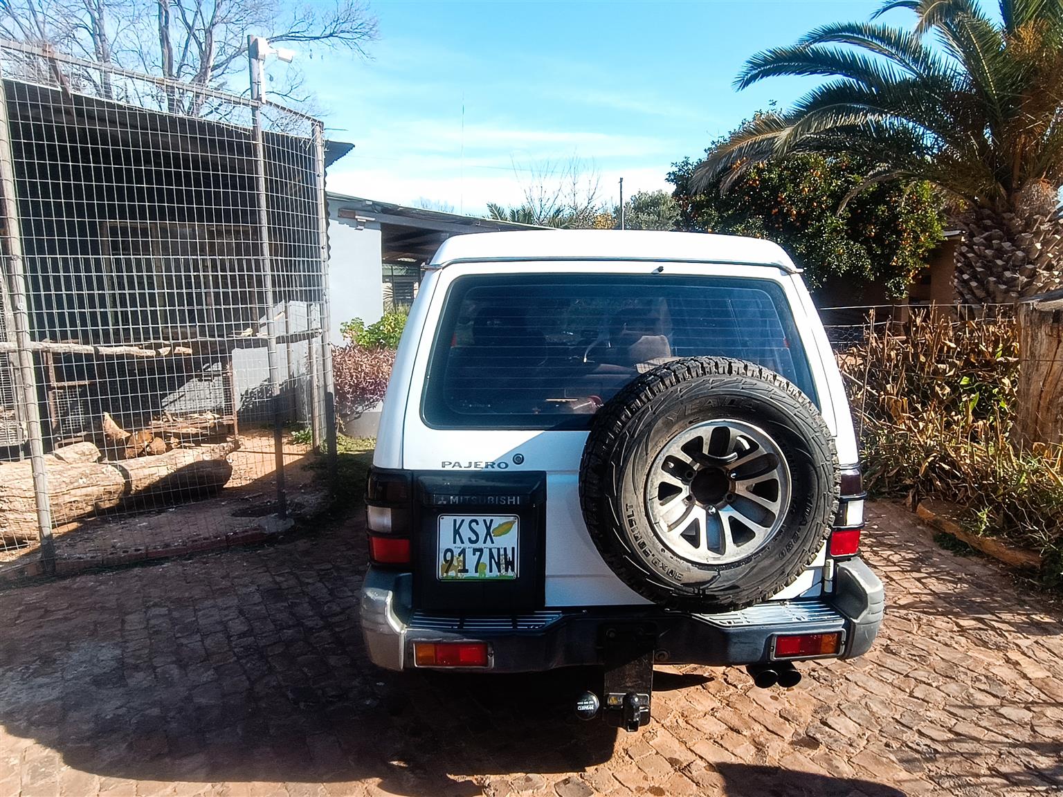 Mitshubishi pajero 3000 V6 ECU for sale or swop papers up to date 5 new tyres