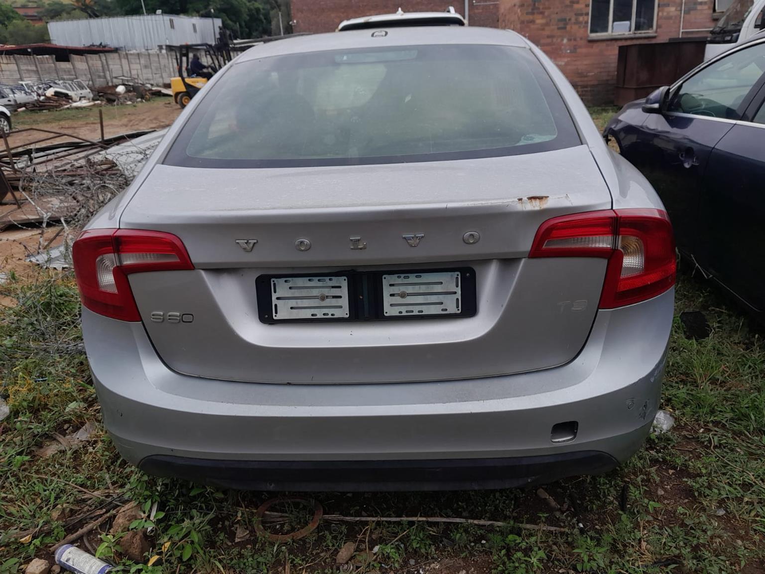 VOLVO S60 SEDAN 2017 D5 – FOR STRIPPING - Private Seller VOLVO S60 SEDAN 2017 D5 – FOR STRIPPING - Private Seller