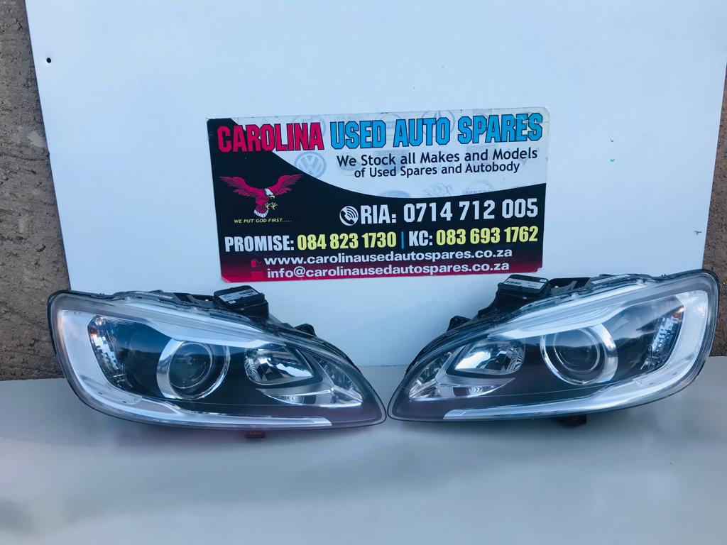 Volvo V/S60 left and right side headlights - Private Seller Volvo V/S60 left and right side headlights - Private Seller