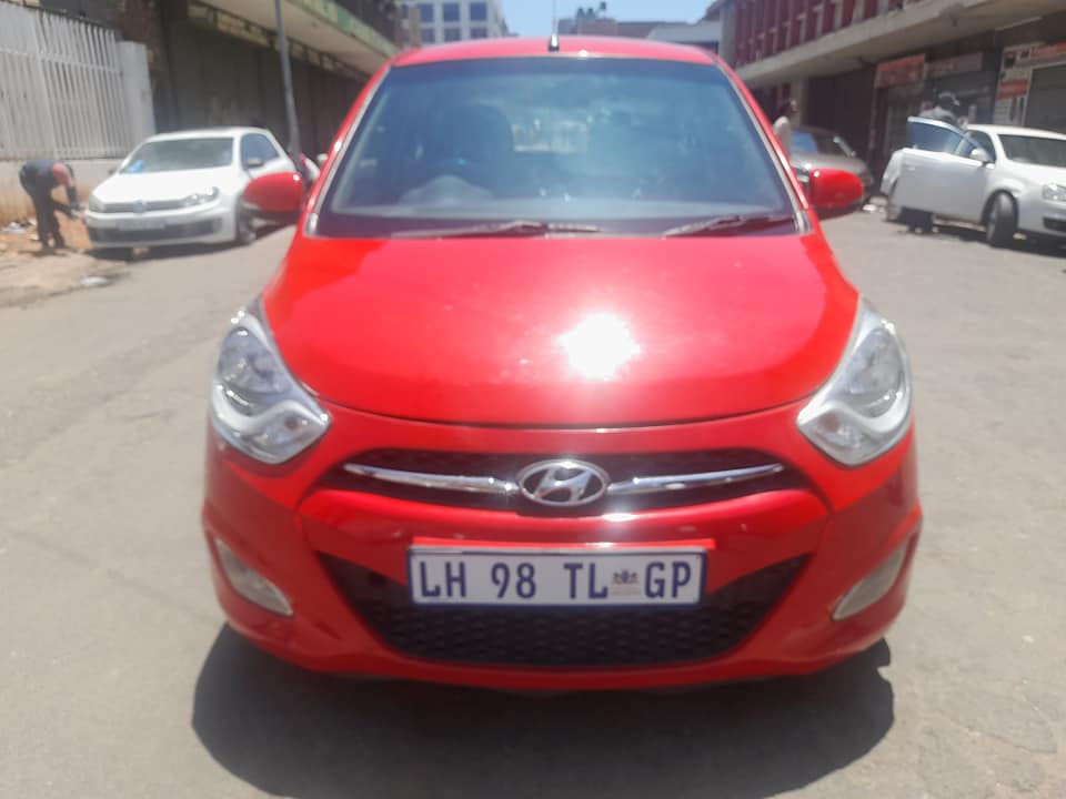 2012 HYUNDAI I10 1.2 MANUAL 70000KM EXCELLENT CONDITION CONTACT LEON ON
