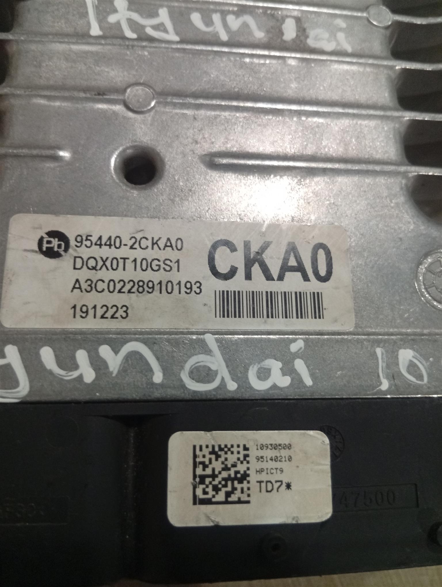 Hyundi ioniq AE ENGINE CONTROL UNIT computer box ECU 95441-2BAS0 / 24928745 DQ - Private Seller Hyundi ioniq AE ENGINE CONTROL UNIT computer box ECU 95441-2BAS0 / 24928745 DQ - Private Seller