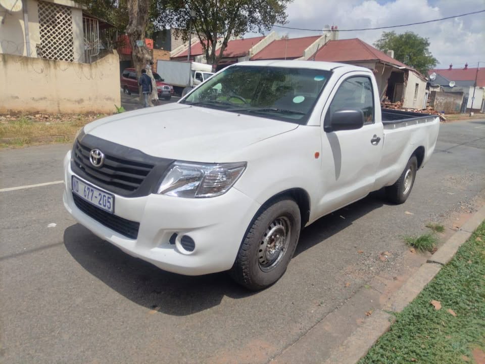 2013 Toyota hilux single cab low