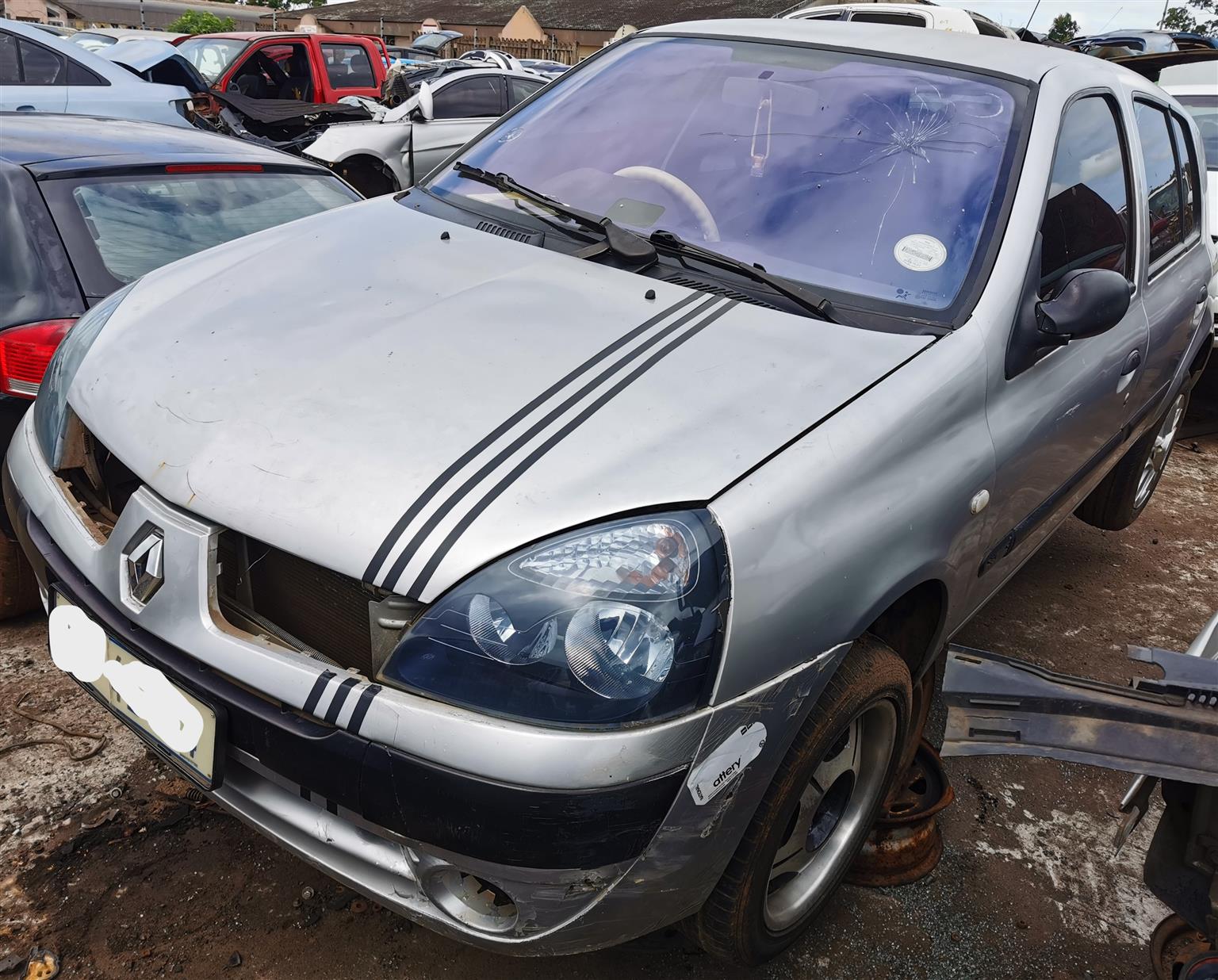 2005 Renault Clio 2 - Stripping for Spares