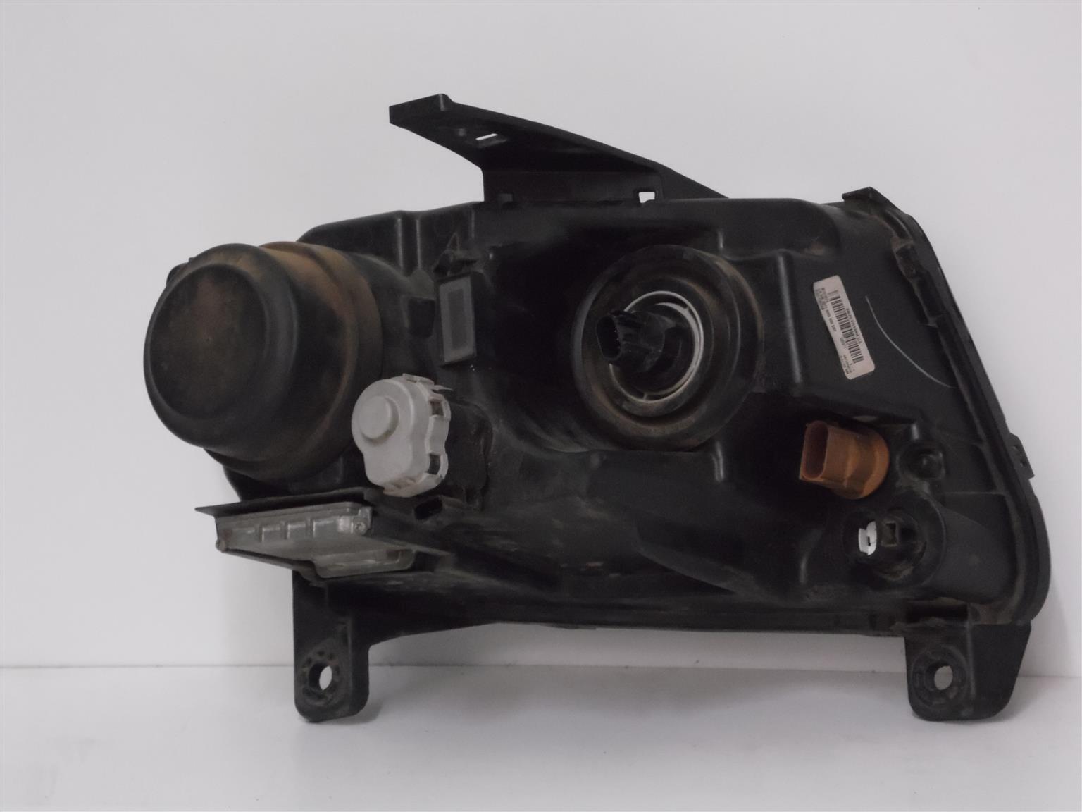 L Headlamp Cherokee SRT8 Used - Private Seller L Headlamp Cherokee SRT8 Used - Private Seller