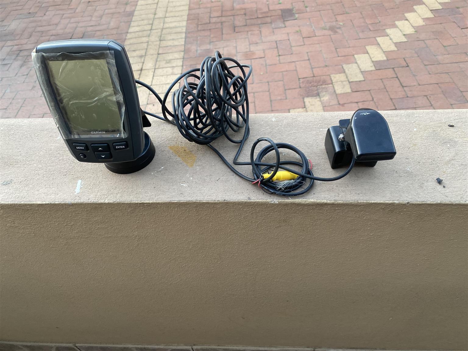 Boat accessories 1 x fish finder   Set of flares. Burg pump Boat accessories 1 x fish finder   Set of flares. Burg pump