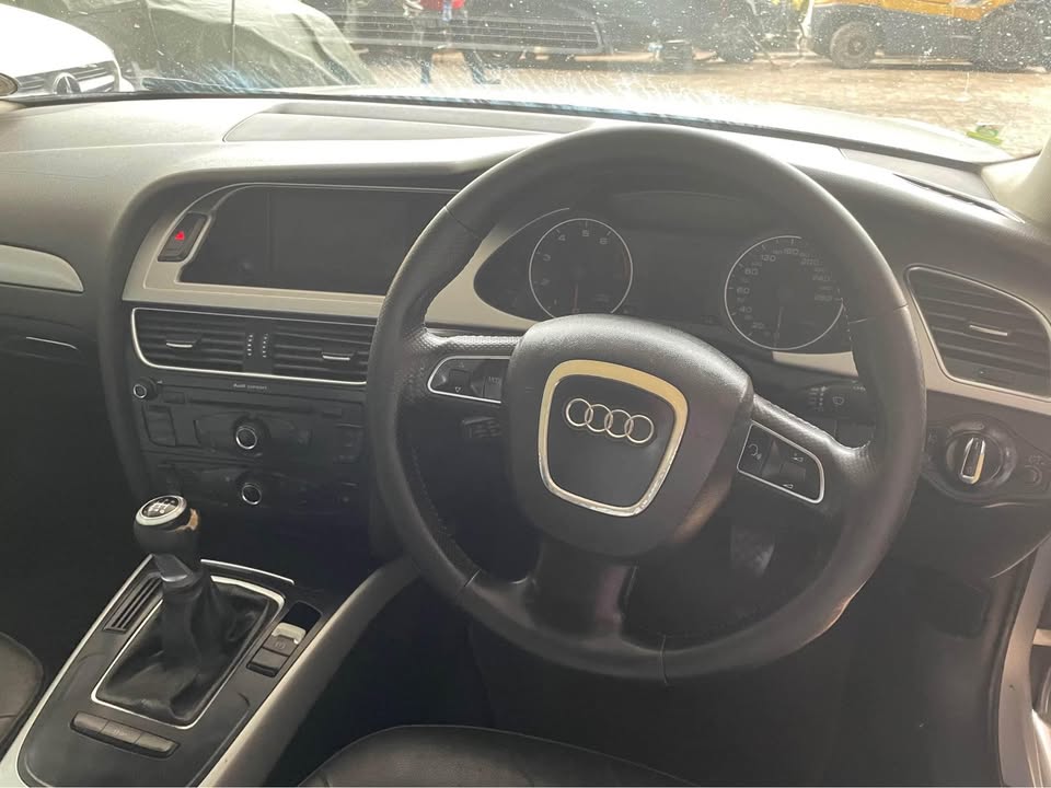 AUDI A4 1.8  SPARES - Private Seller