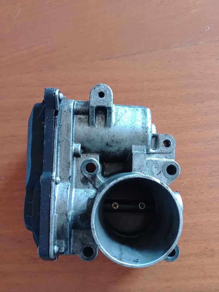 Throttle body Renault MODUS - Private Seller Throttle body Renault MODUS - Private Seller