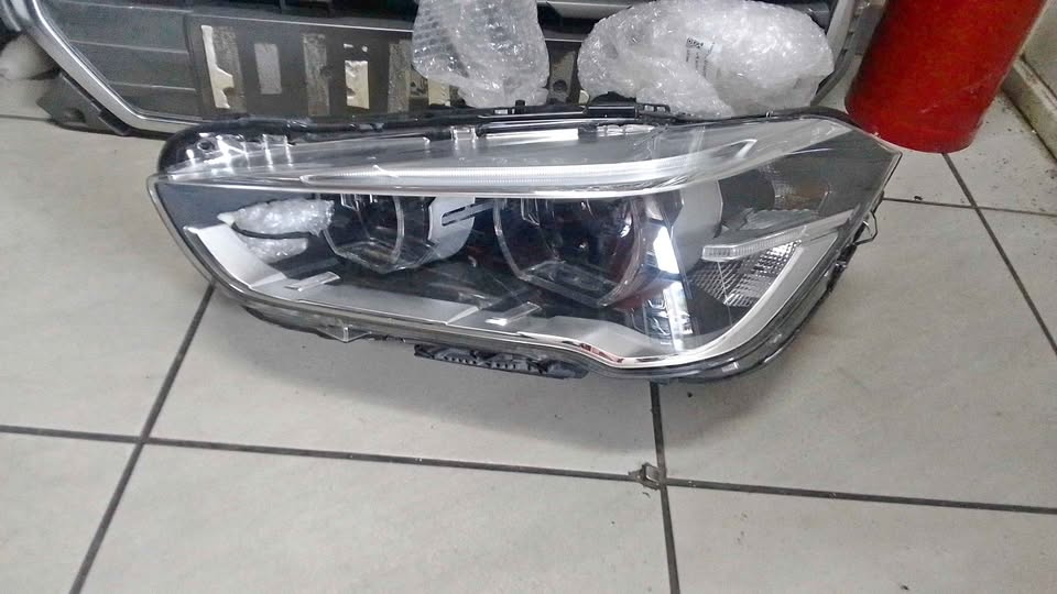 BMW X1 F48 headlight - Private Seller BMW X1 F48 headlight - Private Seller