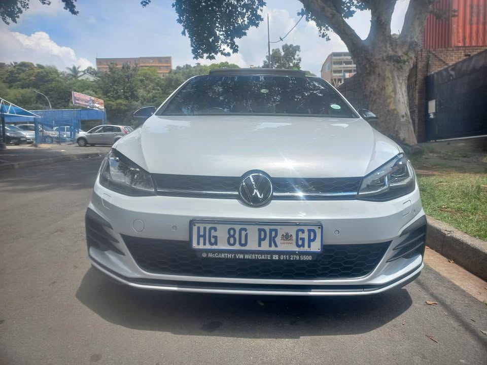 VW Golf 7.5 GTD 2.0 Diesel 2018 Model, Automatic Sunroof, White Color, Mileage 112000kms,