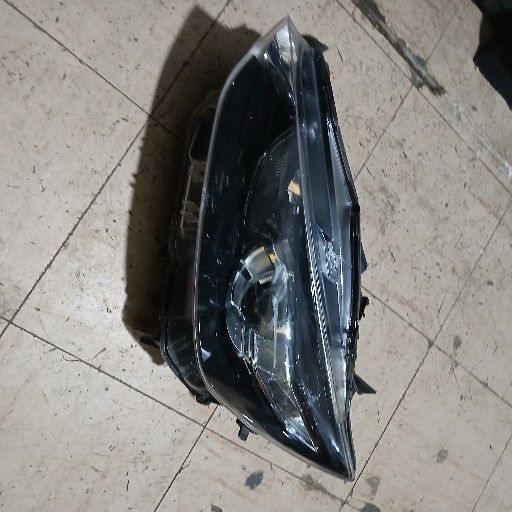 Mazda 2 headlight - Private Seller Mazda 2 headlight - Private Seller