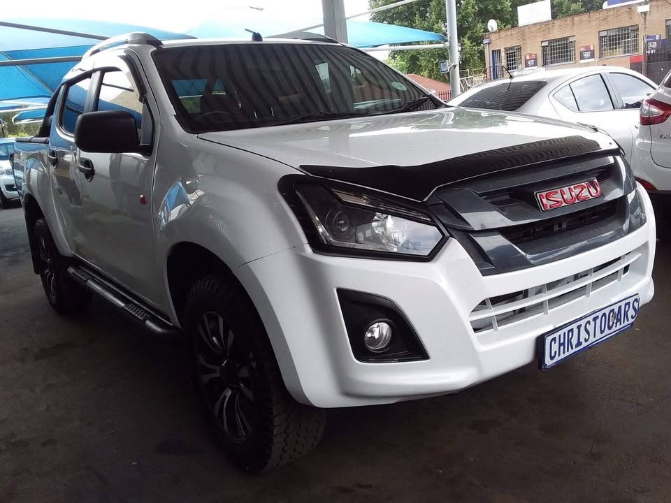 2020 Isuzu kb250 X-rider double cab automatic 2020