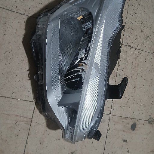 Isuzu Bakker headlight - Private Seller
