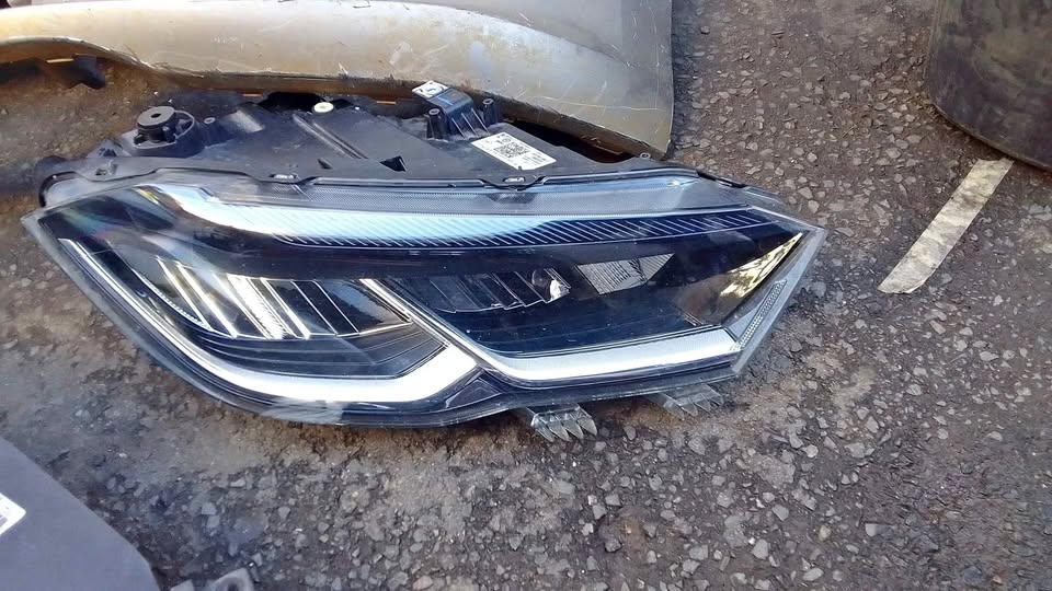 Polo 9 headlight - Private Seller
