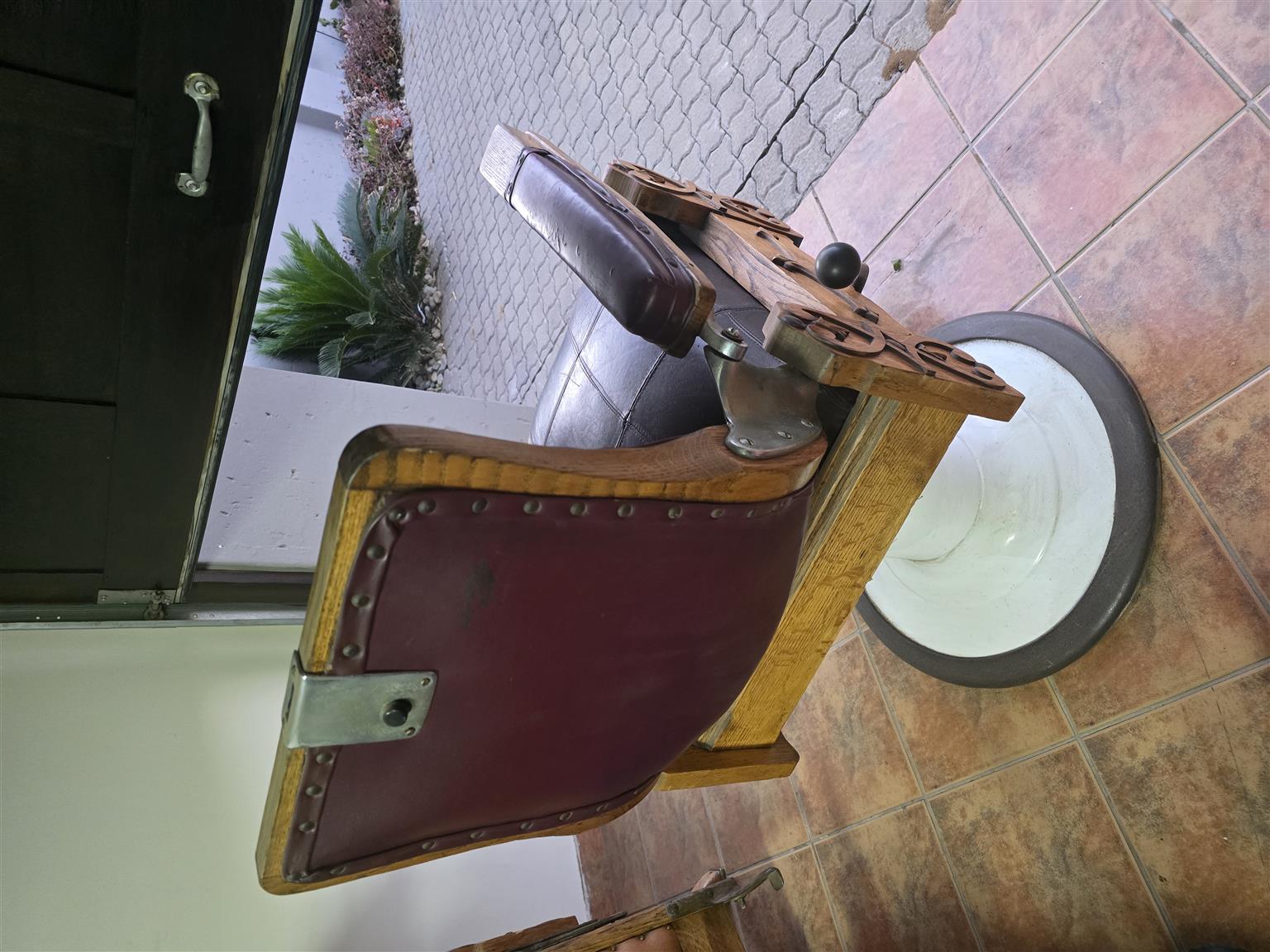 Antique Kochs barberchair