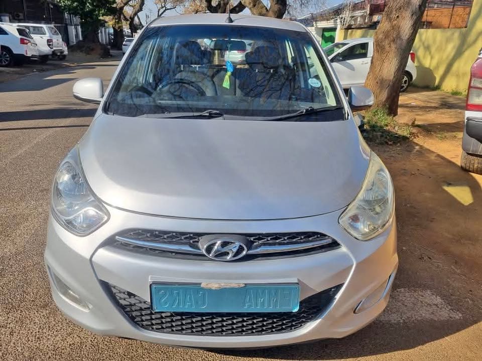 2017 Hyundai i10 1.1GLS Manual  Mechanically Perfect with Clothes Seat