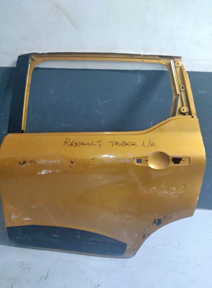 Renault triber LR Door For Sale - Private Seller Renault triber LR Door For Sale - Private Seller