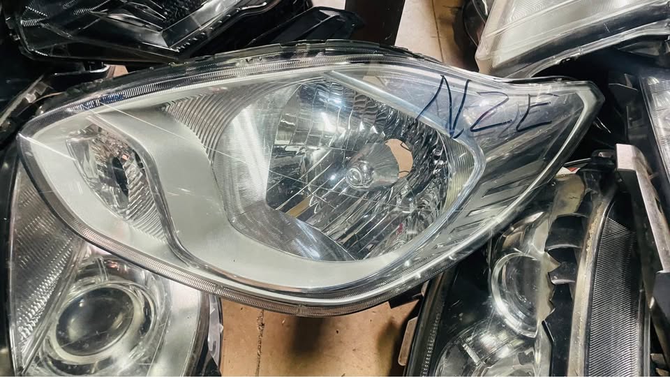 Ford Figo headlight - Private Seller