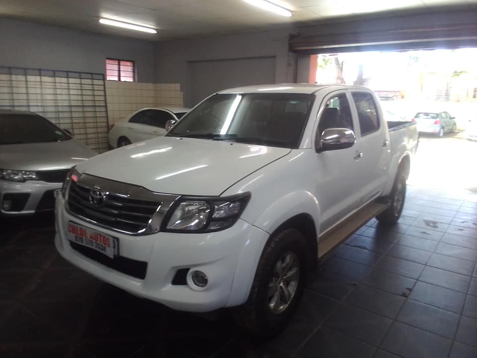 2009 Toyota Hilux 2.5 D-4D Raised Body Double-Cab 4x2 White, Manual, Diesel, 93333km