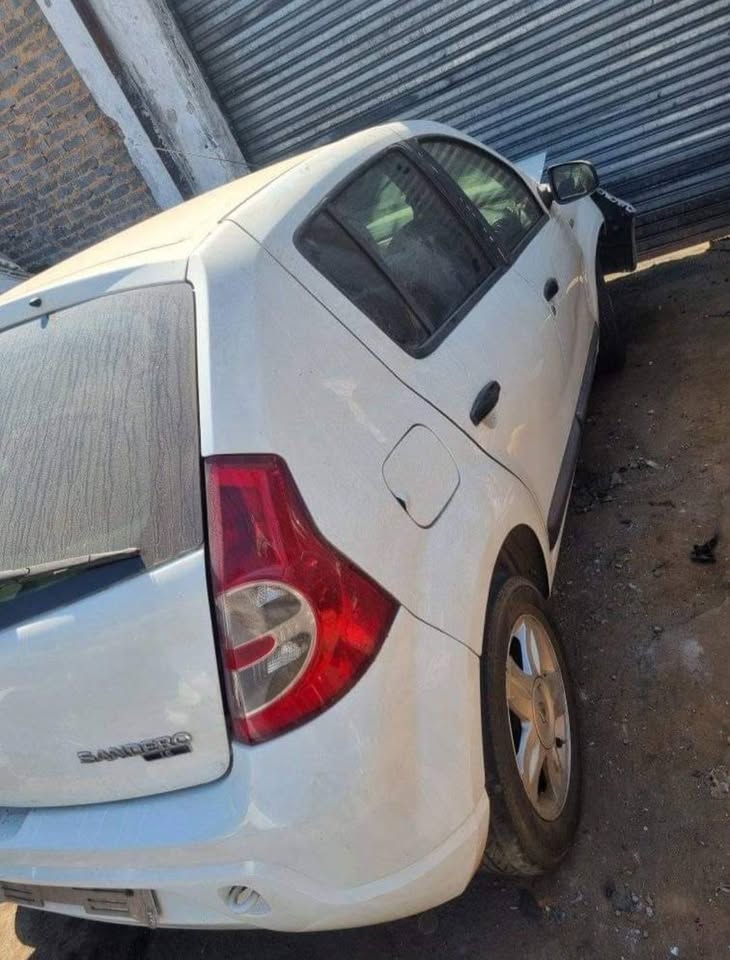 Renault Sandero 1.6 stripping for spares - Private Seller Renault Sandero 1.6 stripping for spares - Private Seller